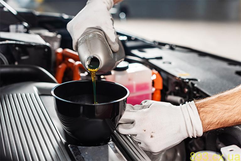 Почему важно регулярно менять моторное масло?